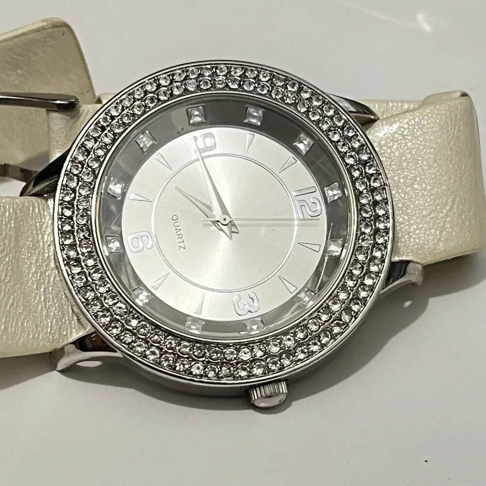 ALDO‎ AL795 Beautiful White Faux Leather Rhinestone Silver Bezel Watch